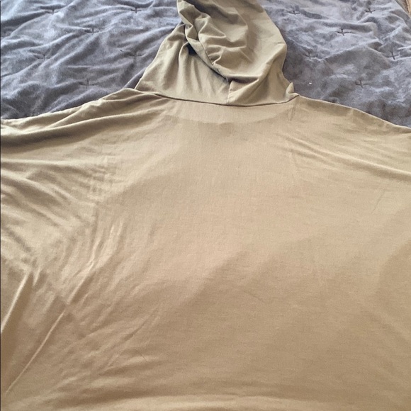 Olive Green Women's Hooded Top - Picture 7 of 10